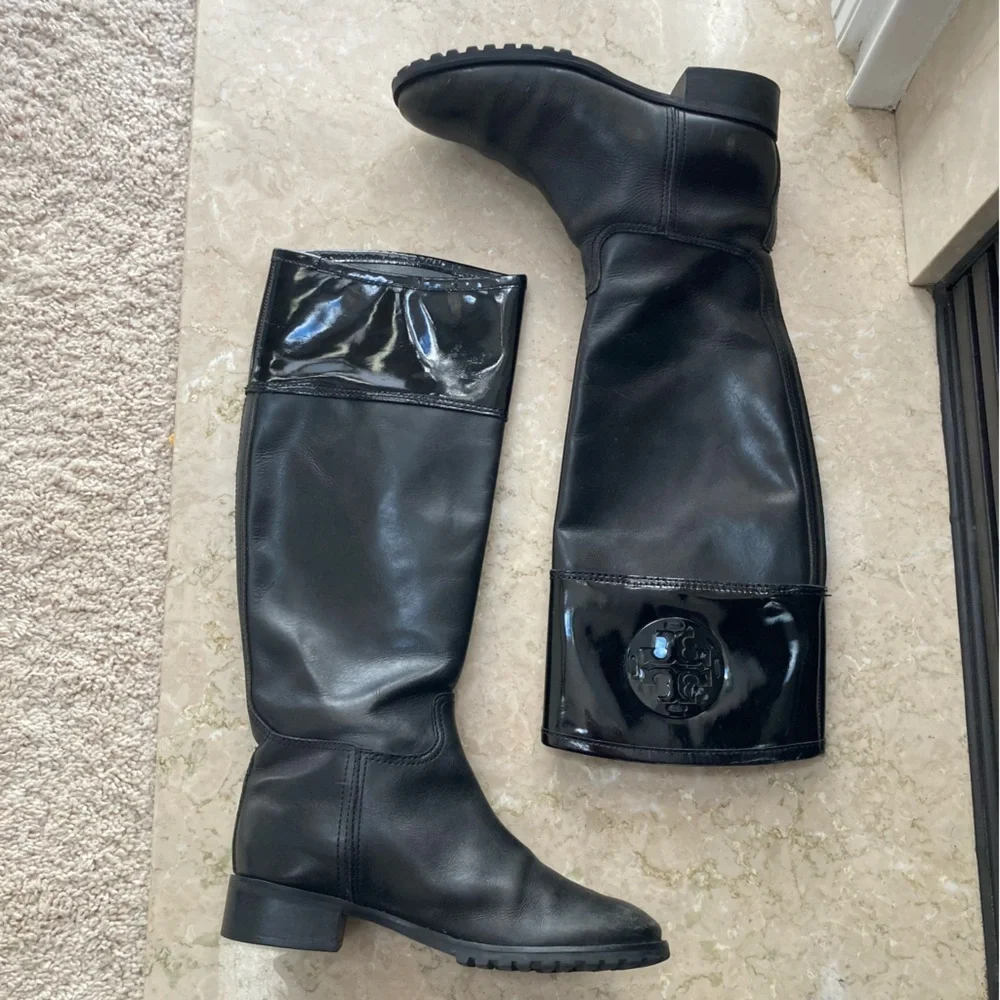 Tory Burch Jackson Tall Patent Leather Pull On Riding Boots in Black, Size 6